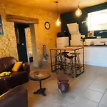 La Ferme Aux Chats לינה וארוחת בוקר Formigny