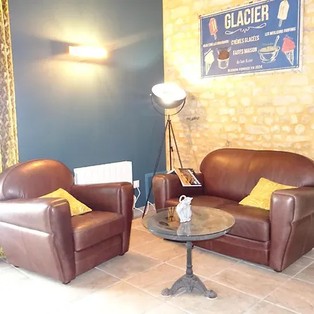 La Ferme Aux Chats Bed & Breakfast 4*