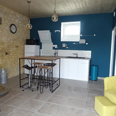 La Ferme Aux Chats Bed & Breakfast Formigny