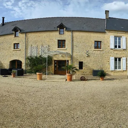 לינה וארוחת בוקר La Ferme Aux Chats 3*