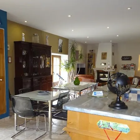 La Ferme Aux Chats Bed & Breakfast 4*