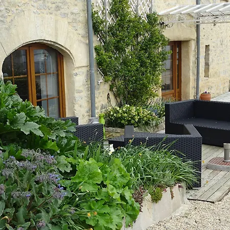 La Ferme Aux Chats Bed & Breakfast 3*