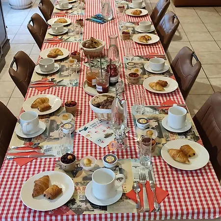 La Ferme Aux Chats 4* Formigny