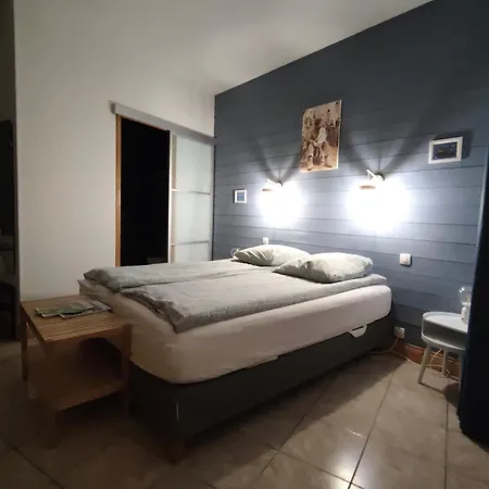 La Ferme Aux Chats Bed & Breakfast