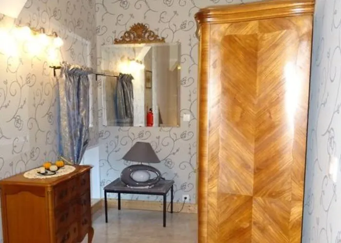 住宿加早餐酒店 La Ferme Aux Chats Formigny